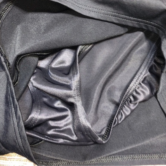 Lands' End Black Swim Lined Shorts  Size 16 - Picture 6 of 7